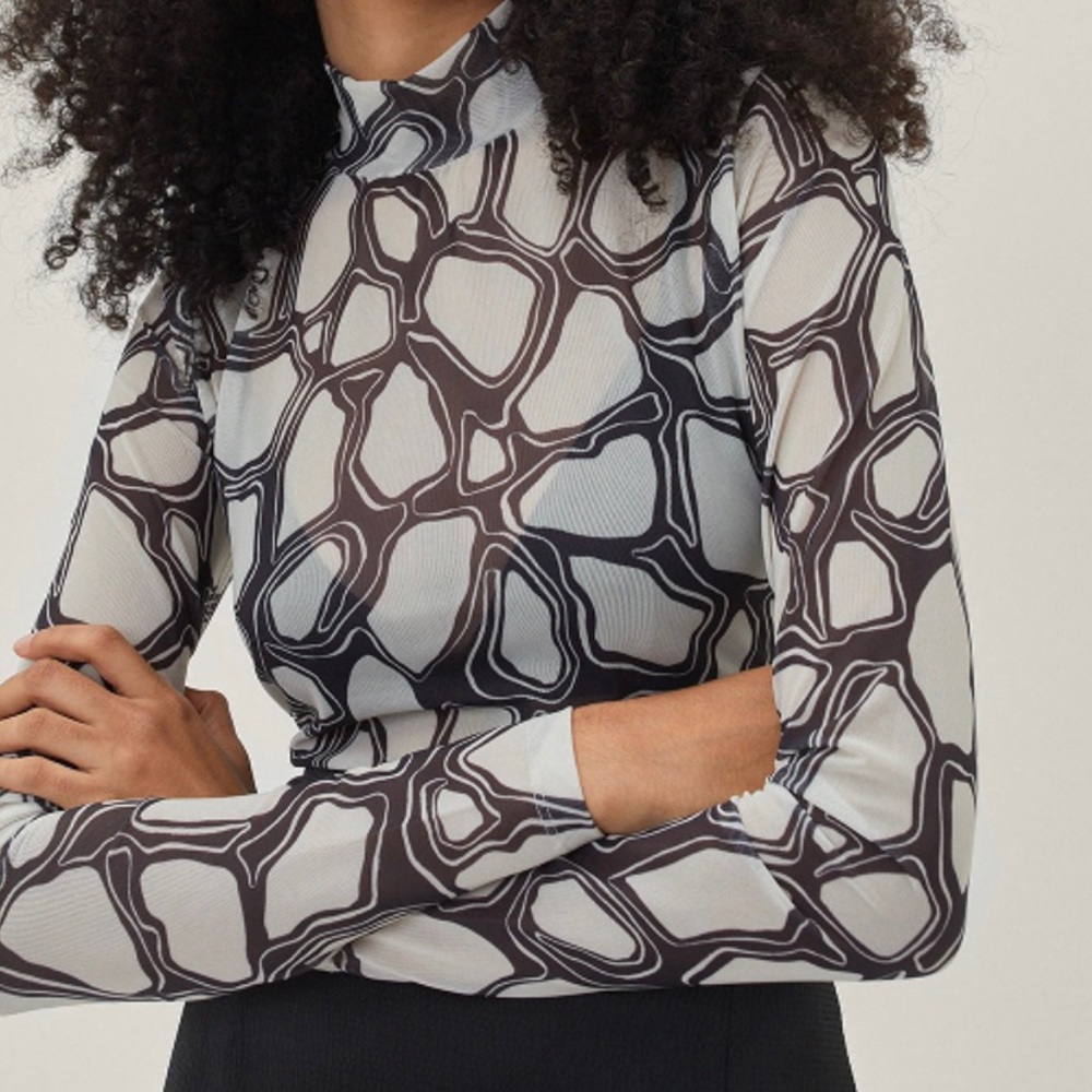 Abstract mesh turtleneck, size s/m, never worn